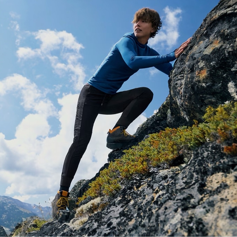 NWT Athleta Headlands Hybrid Trek Jogger - Picture 7 of 7